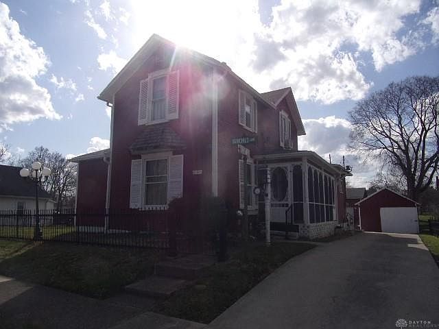 1st image of 205 N Monroe St
