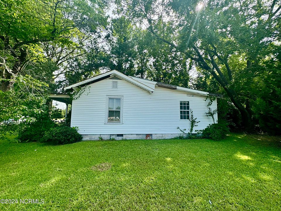 2nd image of 409 Middle Street