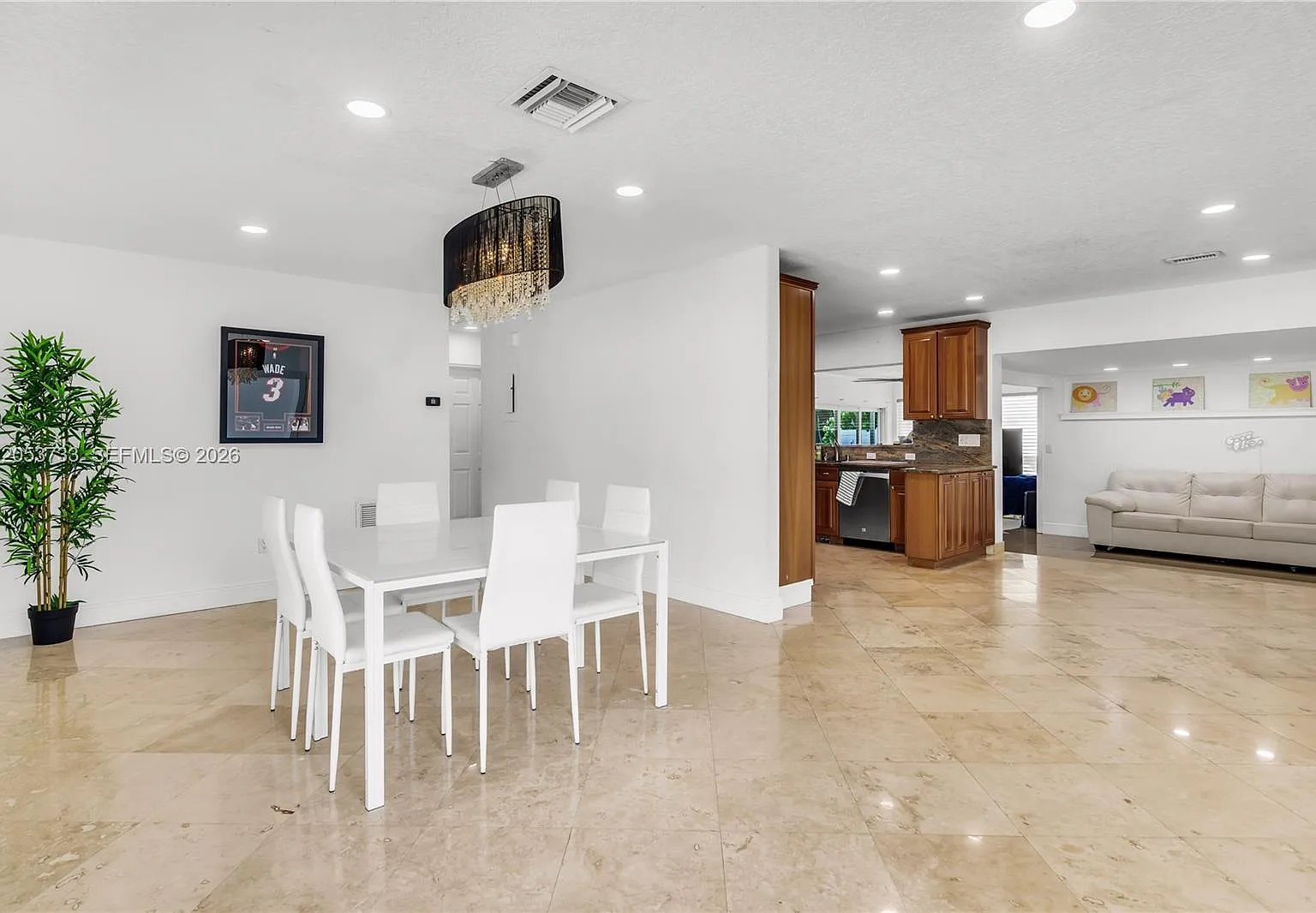 Middle River Manor — Photo 3