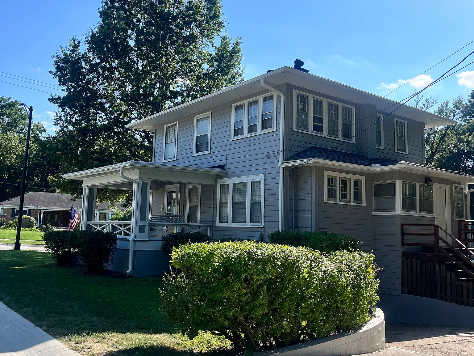 3 bed, 1.5 bath, 1483 sqft, $2,150 — Photo 2