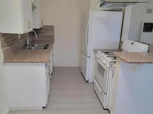 323 W 11th St APT 17, Upland, CA 91786