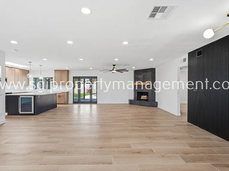5040 E Columbine Dr — Photo 10