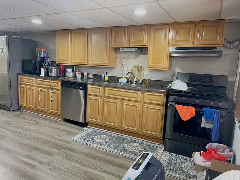 31 Marian Ct — Photo 1