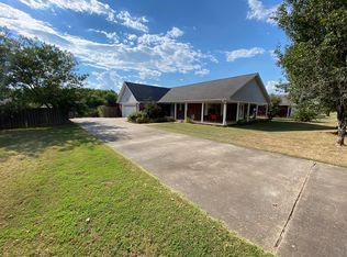 205 Cherokee Ln, Clarksville, AR 72830
