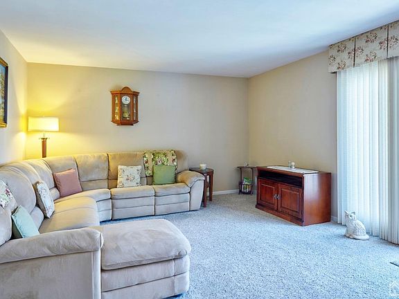 5th image of 29 W Joffre Ave #2