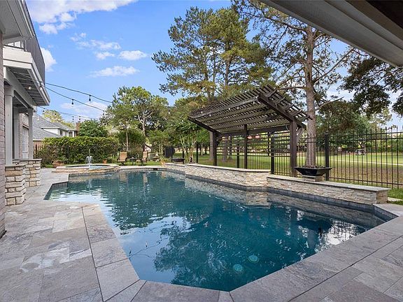4th image of 21215 Lochmere Ln