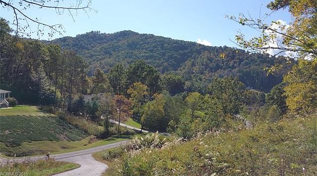 1st image of 130 Farm Valley Ct