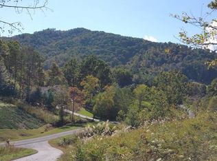 130 Farm Valley Ct, Weaverville, NC 28787