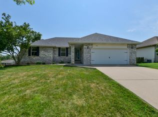 414 W Chestnut Rd, Nixa, MO 65714