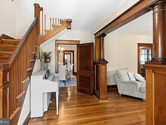 4th image of 28733 Ridge Rd