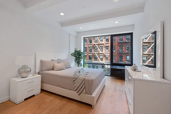 Sold by Compass | media 9