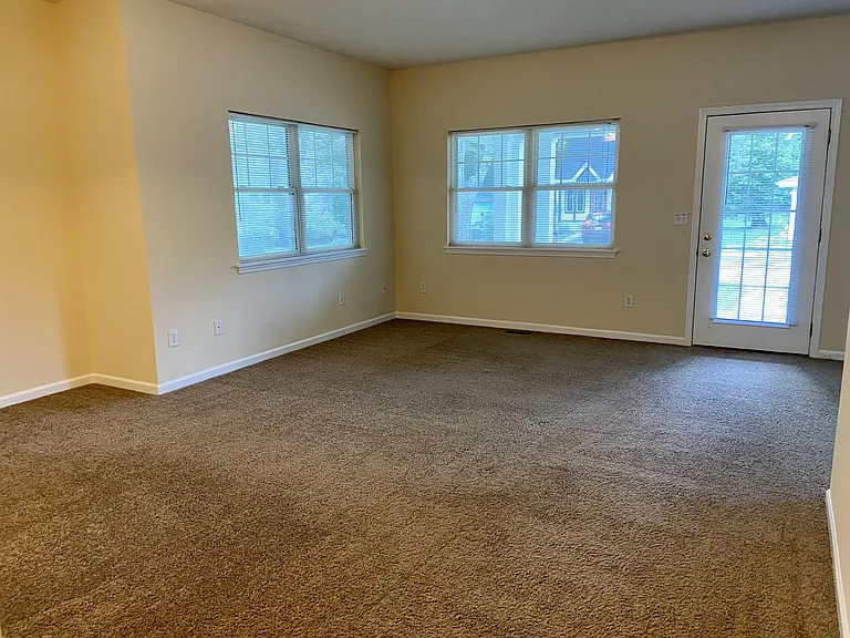 109 S Roosevelt St — Photo 2