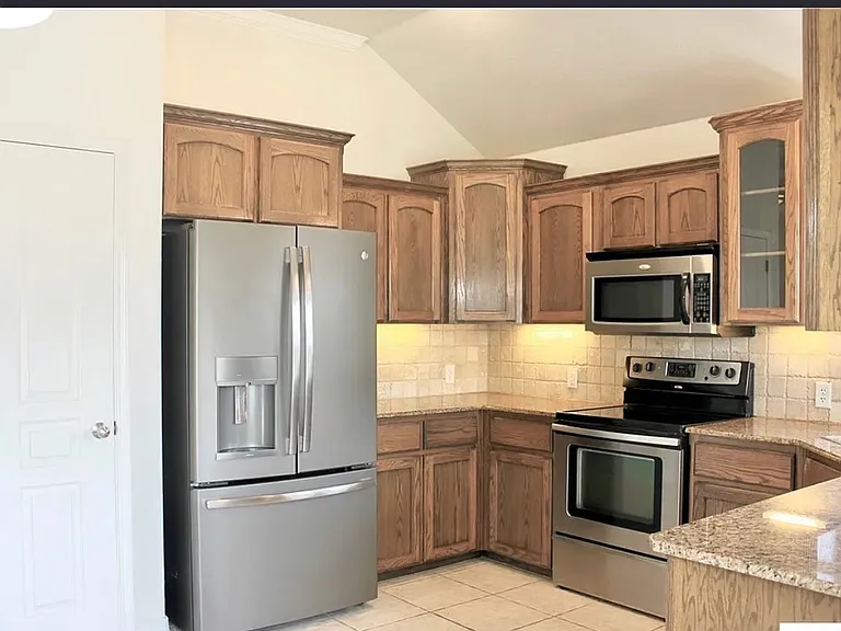 2015 Drawbridge Dr — Photo 5