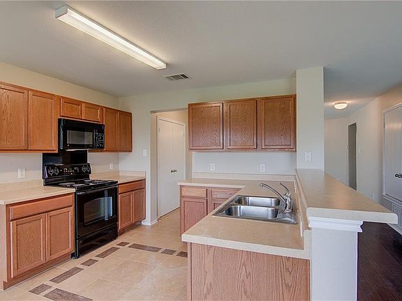2nd image of 216 Rock Hound Ln