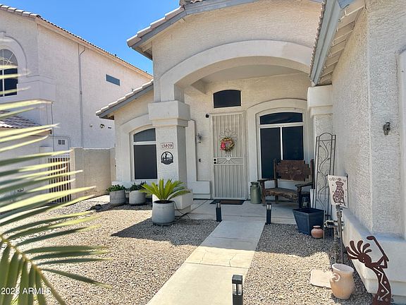3rd image of 13829 W WINDSOR Avenue