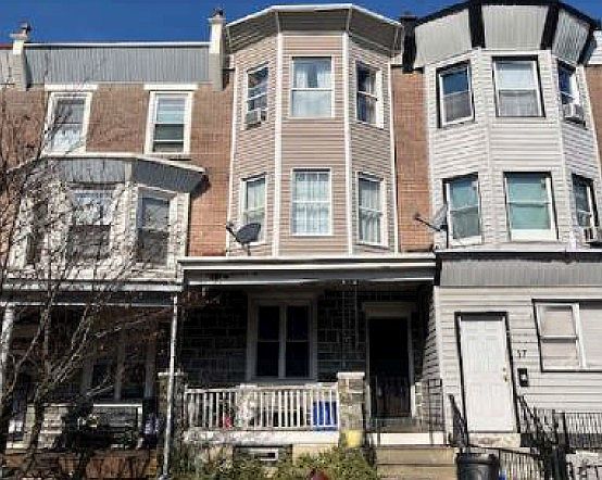 1st image of 19 W Rockland St