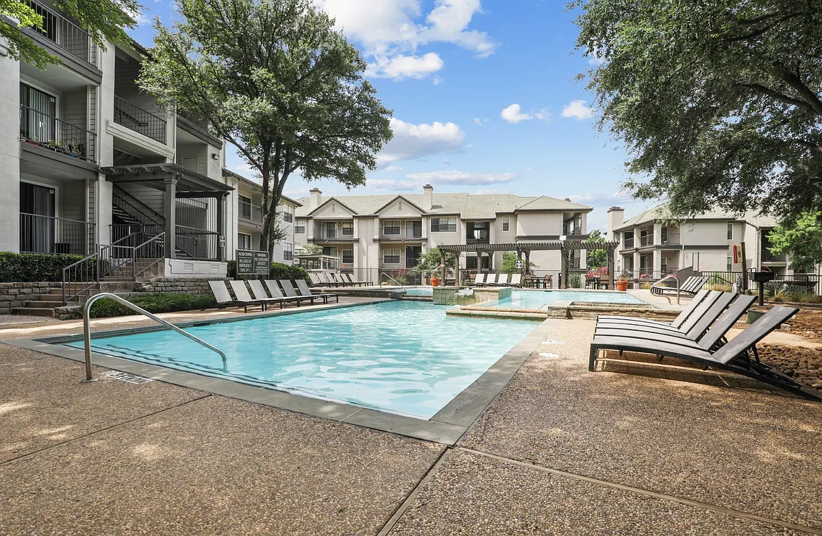 Building Photo - Jefferson Creek