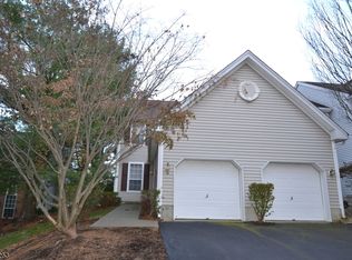 18 Sycamore Way, Mount Arlington, NJ 07856