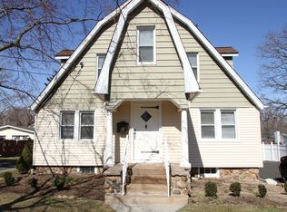 27 Westview Rd, West Caldwell, NJ 07006