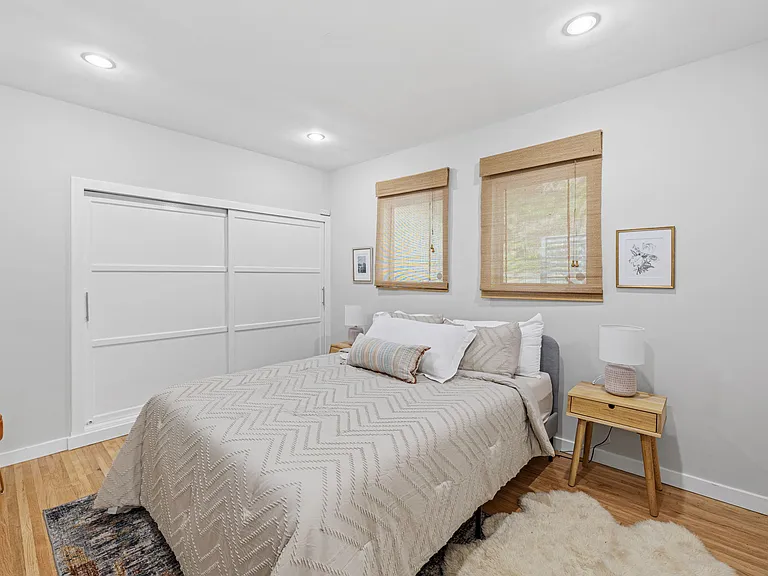 7103 Earldom Ave — Photo 9