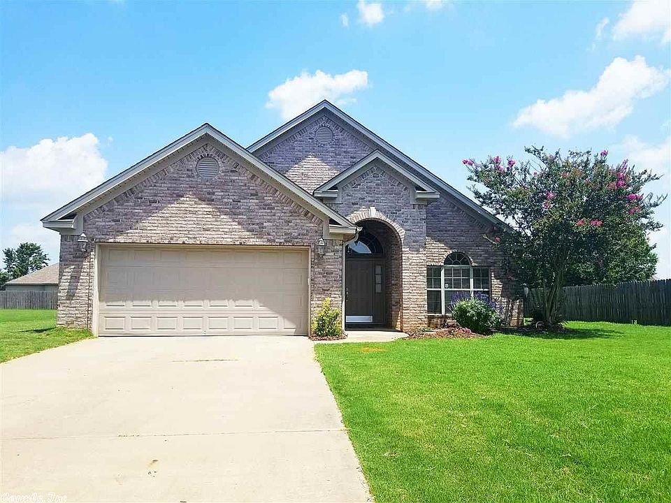 1st image of 13813 Chesterfield Cir
