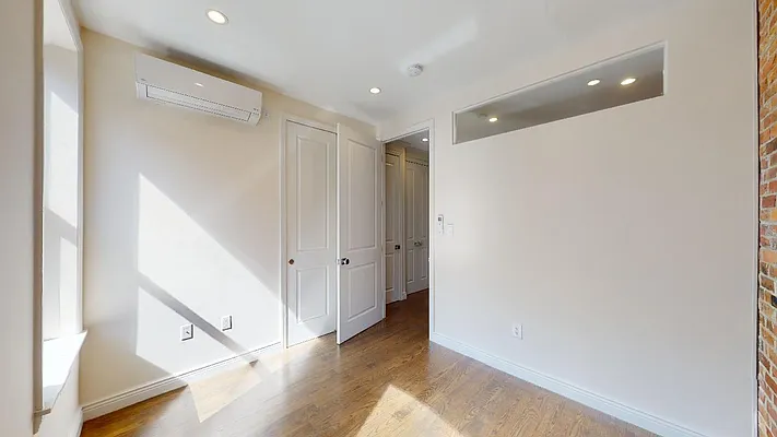 Rented by Bond New York | media 8