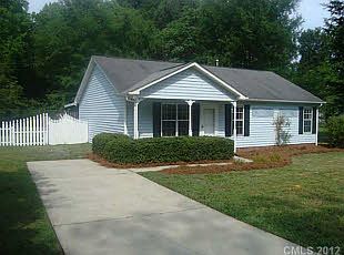 2nd image of 103 Dogwood Ln