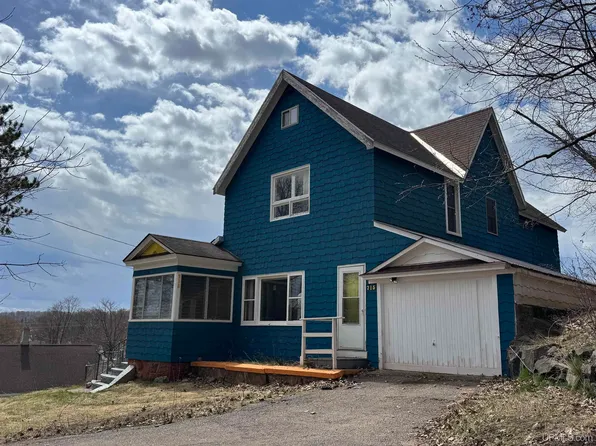 715 N 2nd St, Ishpeming, MI 49849