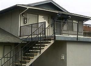 4th image of 1422 N Acacia St APT 4