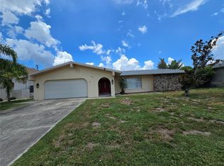 140 Peckham St SE, Pt Charlotte, FL 33952