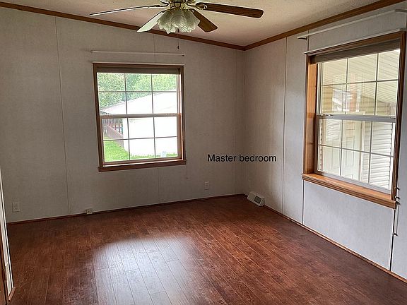 5th image of 101 Hibbard St