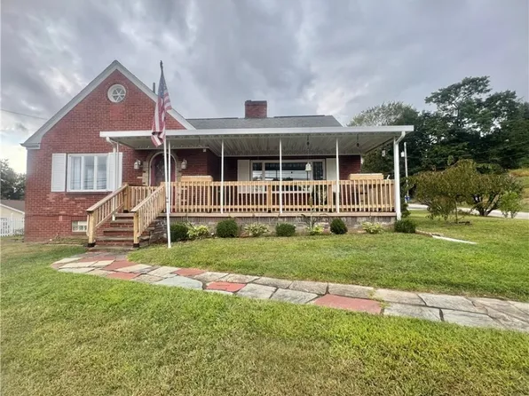 1955 Saint Clair Ave, East Liverpool, OH 43920