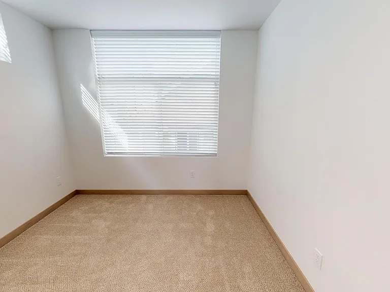 3308 Claremont Ave S — Photo 10