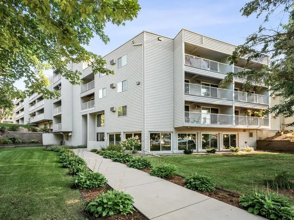 175 County Road B2 E APT 311, Little Canada, MN 55117