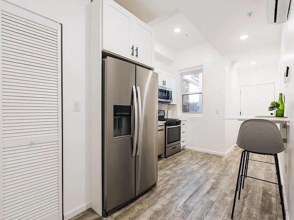 320 Central Ave #2D