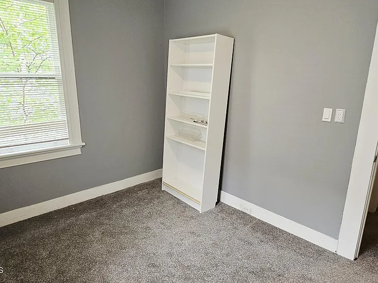 1629 Vine St — Photo 11