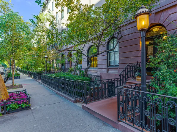 457 West 22nd Street image 44 of 45