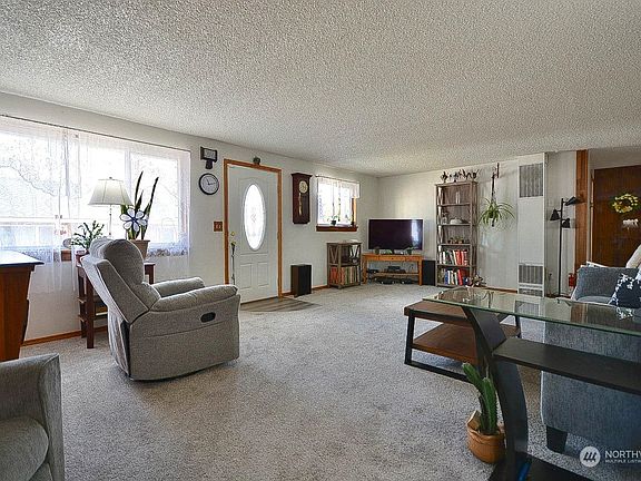 5th image of 3336 S Sawyer Street