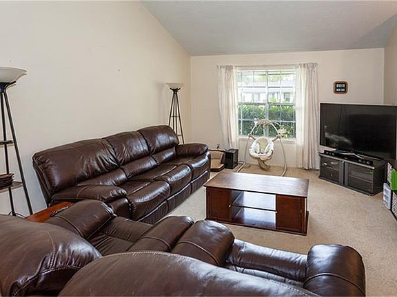 4th image of 508 Dixie Dr
