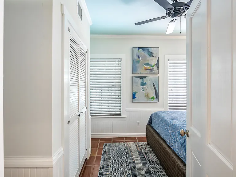 903 Thomas St — Photo 21