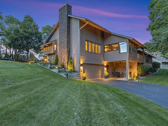 2nd image of 1013 Aspen ROAD