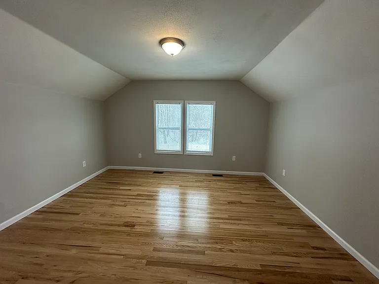 64 E Oneida St — Photo 5