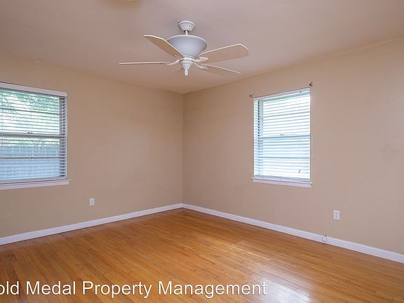 4th image of 1107 E Robertson Ave