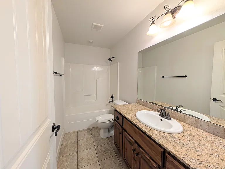2944 W Old Farmington Rd — Photo 16