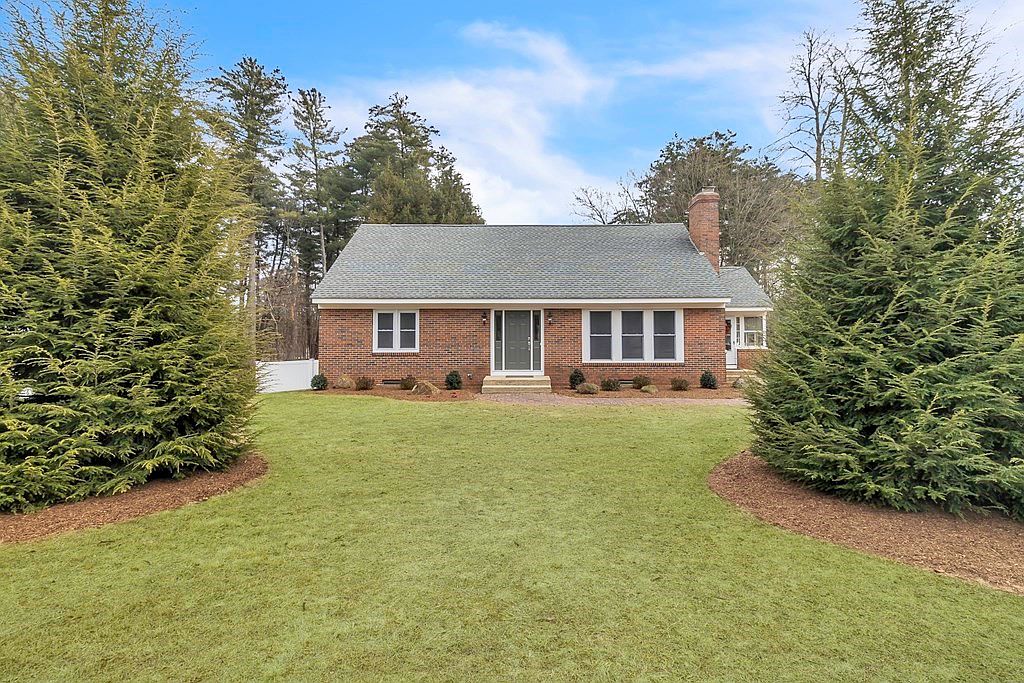 36 Lee St, East Longmeadow, MA 01028 Zillow