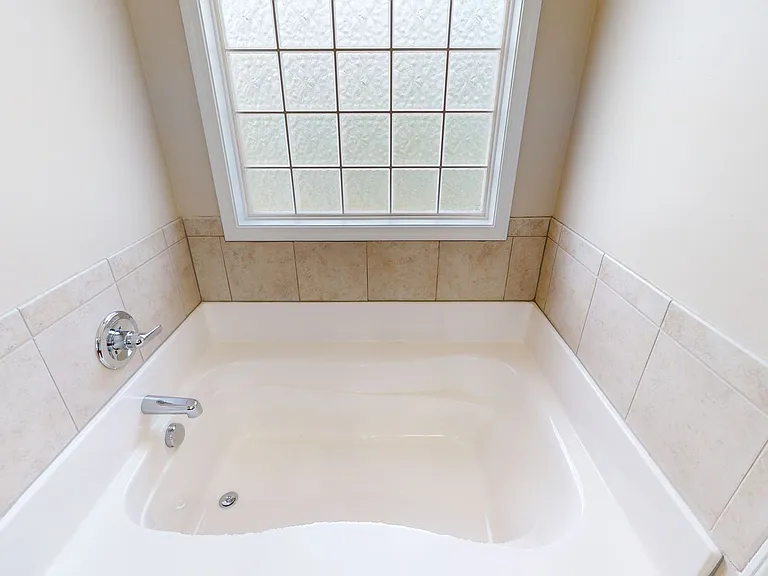4920 Headwind Dr — Photo 14