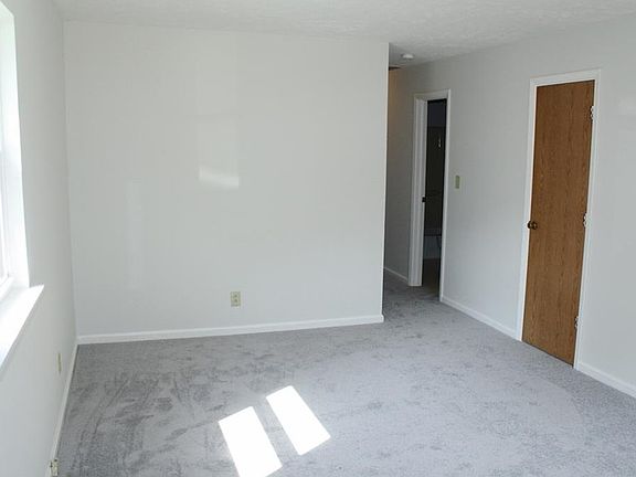 4th image of 4456 N Longworth Ave