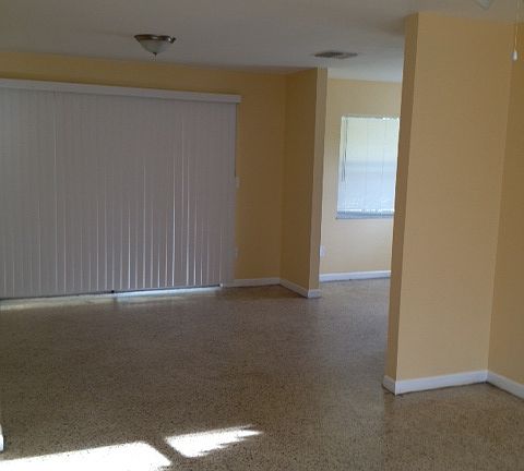 4th image of 10401 N 27th St