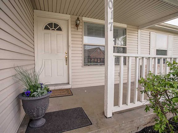 5th image of 1017 Stoneripple Ct