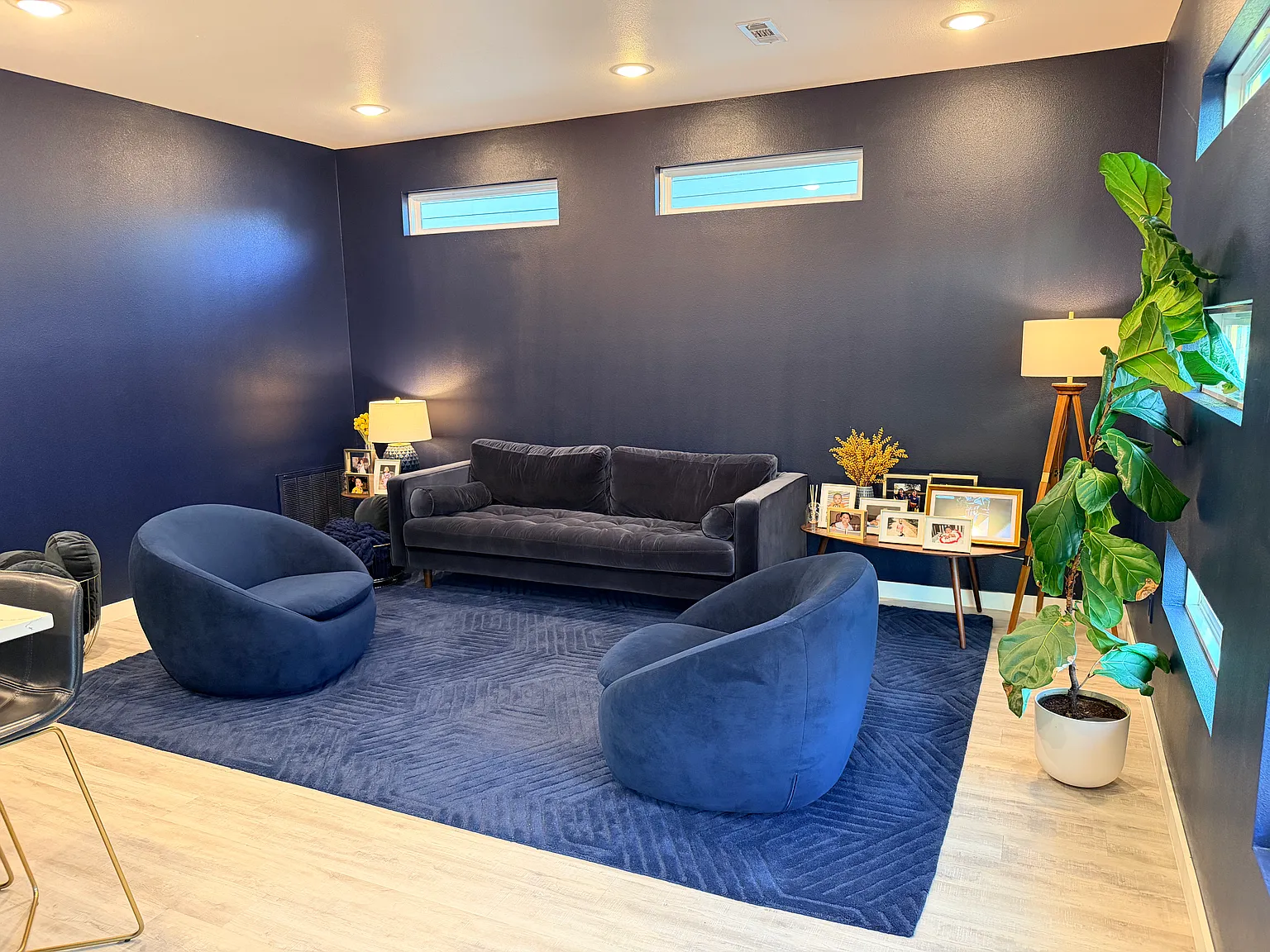 2 bed, 2.5 bath, 1100 sqft, $2,200 — Photo 2